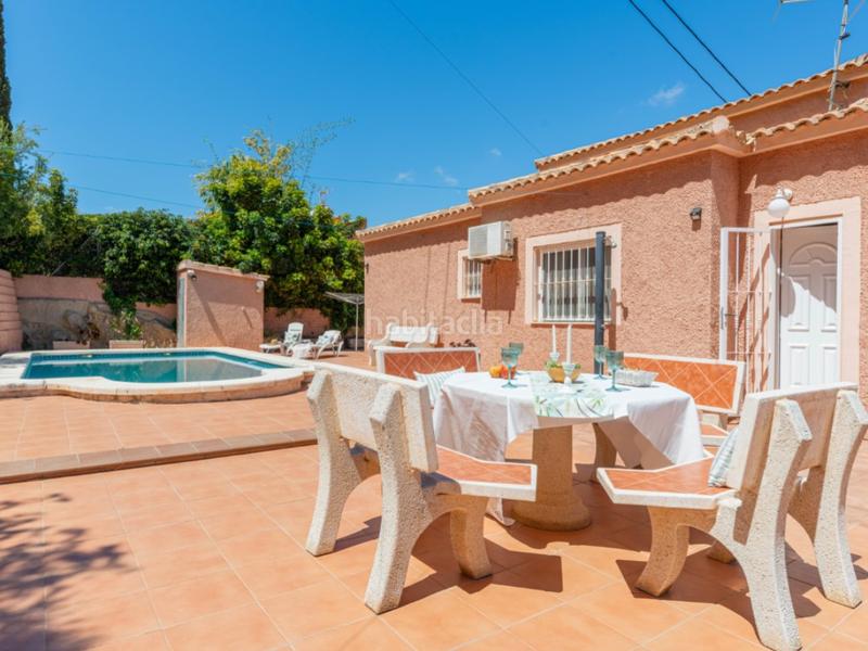 Foto e2f97158-de64-49af-8610-f37ac267a153. Casa a c. d'oriola 70 a Pueblo Acantilado-Lanuza Campello (el)