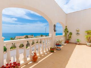 Casa a Calle catral 1. Villa  venta el campello