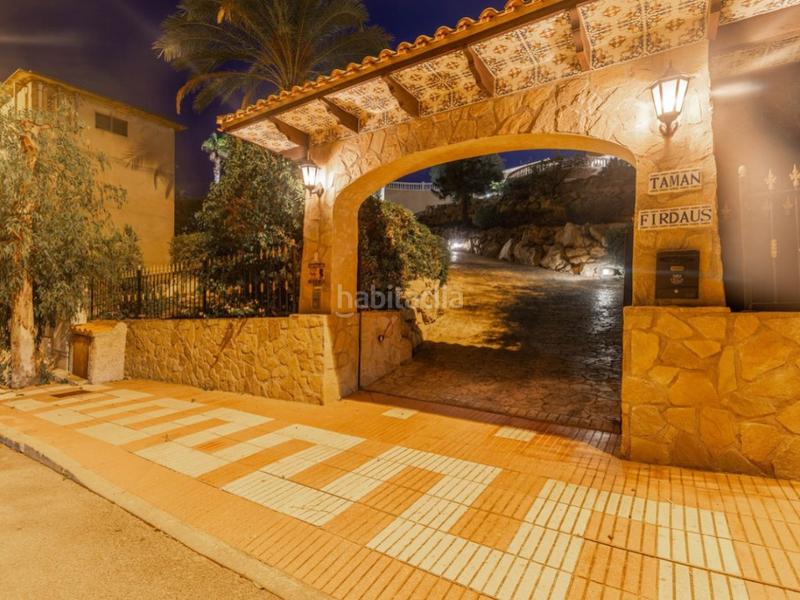 Foto 0a9302a8-cb31-4045-a473-7e43d2872815. Casa en calle de italia 3 villa venta el campello en Campello (el)