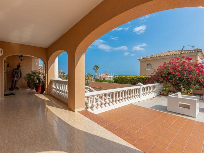 Foto ede01f3c-9f18-424d-aff8-8d6e5bdf7651. Casa en calle de italia 3 villa venta el campello en Campello (el)