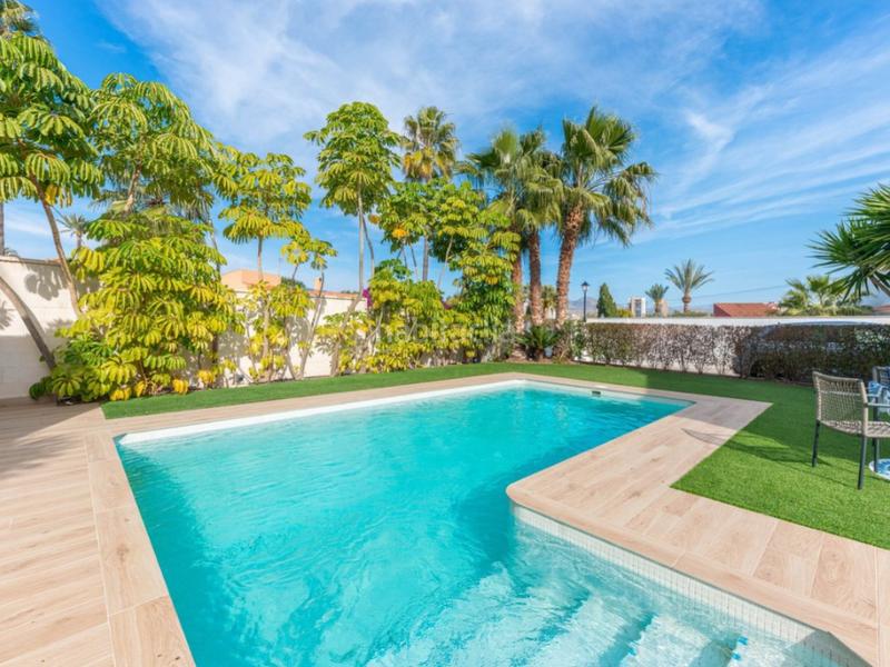 Foto 424ed271-1420-4ea1-adf9-f86f61ff8369. Casa in carrer beniarbeig in Playa Muchavista Campello (el)