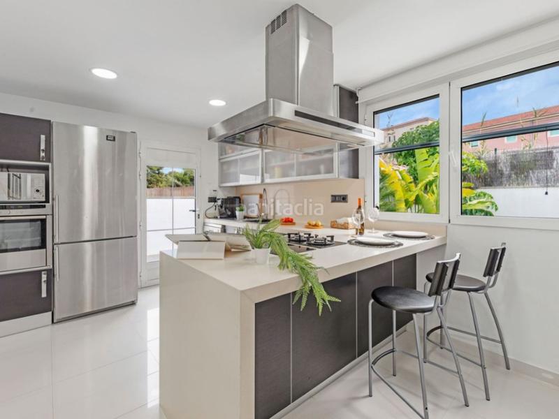 Foto e8d108fd-8396-45dc-96fc-c270024232dc. Casa in carrer beniarbeig in Playa Muchavista Campello (el)