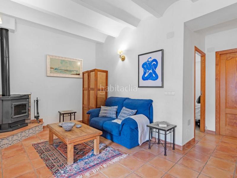 Foto 5a297b26-ec80-43e6-b4fd-d4df9d66ce42. Casa adossada a calle verge del miracle 69 a Relleu