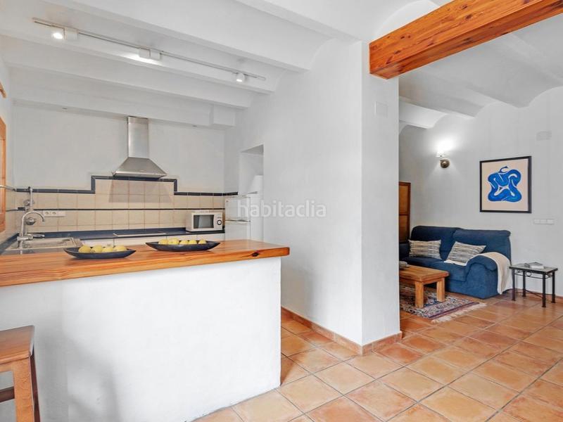 Foto 5b1a4893-9fb7-4b99-a8b7-f797bae717bd. Casa adossada a calle verge del miracle 69 a Relleu