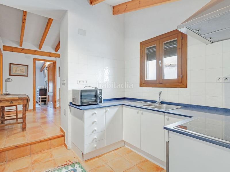 Foto 5b7ca9fb-6ff4-49d4-8c6b-906dbfcdc791. Casa adossada a calle verge del miracle 69 a Relleu