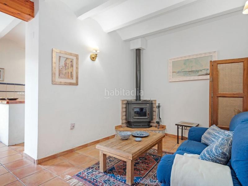 Foto a18f8606-c7fb-42b9-ab24-45078fe82e8a. Casa adossada a calle verge del miracle 69 a Relleu