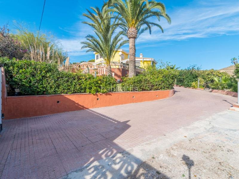 Foto 444da3f1-32dc-4b08-a61f-8545b1347253. Casa amb piscina a Pueblo Acantilado-Lanuza Campello (el)