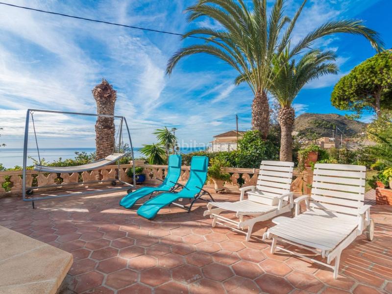 Foto cc8fc948-35a9-4a99-a7d4-791409a502a2. Casa amb piscina a Pueblo Acantilado-Lanuza Campello (el)