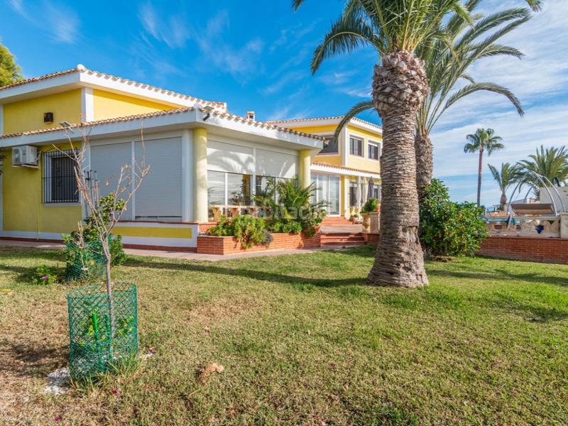 Foto d8f2caad-8cee-4be9-b6c2-3d5732cf2d2b. Casa amb piscina a Pueblo Acantilado-Lanuza Campello (el)