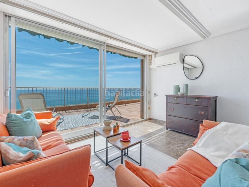 Foto 3202b9cb-aeee-4f66-8ace-116c3b565e1e. Attique dans carrer sant pere 161 dans Campello Playa Campello (el)