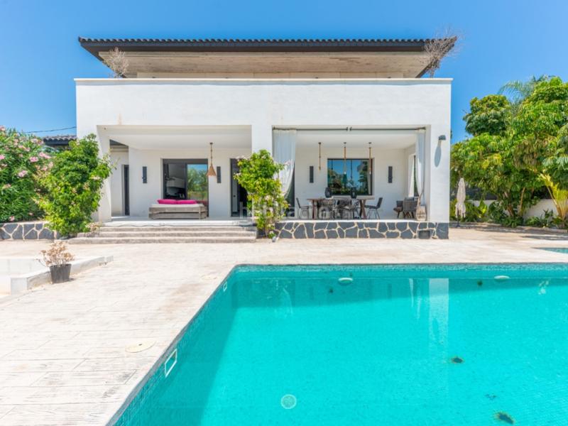 Foto 27f27c09-aee1-4cb6-bfc4-ca2fef20b812. Casa amb piscina a La Font-Mezquitas San Juan de Alicante