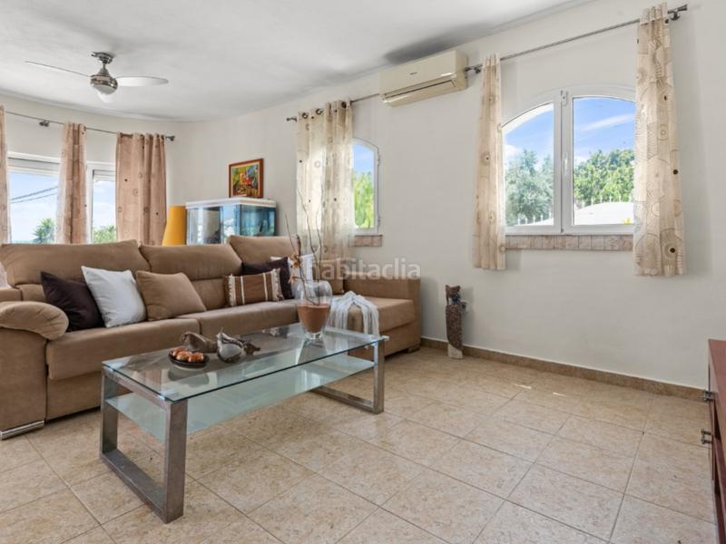 Foto 435f0093-e9c4-41d2-83f2-611c9211ec35. Casa a calle torrevella 21 a Pueblo Acantilado-Lanuza Campello (el)