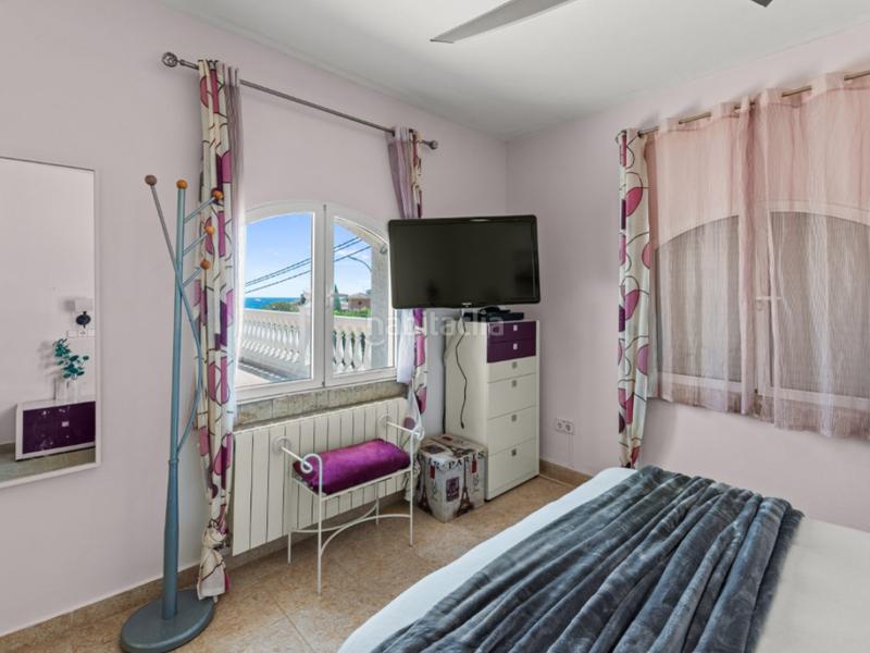 Foto a29b0df8-5c67-4cec-9416-77b427d8cd1d. Casa a calle torrevella 21 a Pueblo Acantilado-Lanuza Campello (el)