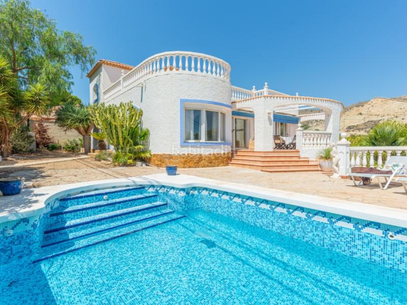 Foto bed9b5df-2695-470d-877d-038e68131f49. Casa a calle torrevella 21 a Pueblo Acantilado-Lanuza Campello (el)