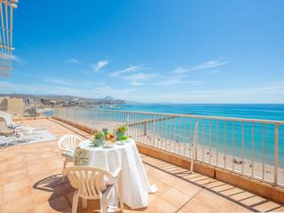 Attique à Carrer sant pere 161. Ático exclusivo en primera línea de playa  el campello alicante