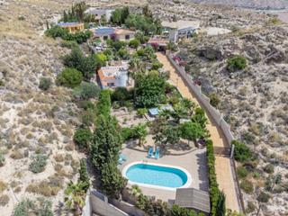 Locale commerciale in Villamontes-Boqueres. Impresionante complejo vacacional en venta