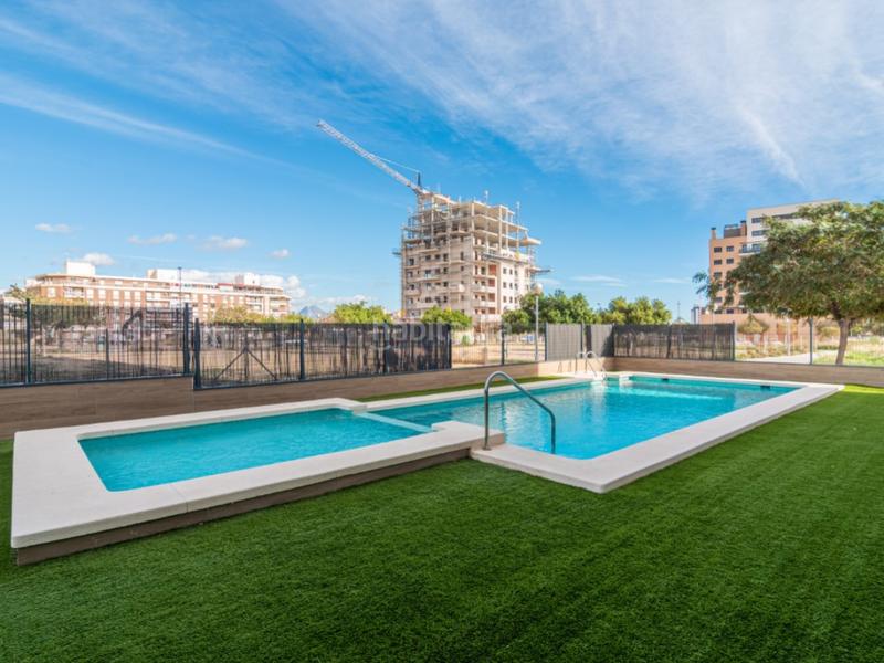 Foto 5be35c12-c7df-4805-9aff-ba1174e23078. Apartament amb aparcament a Campello Pueblo Campello (el)