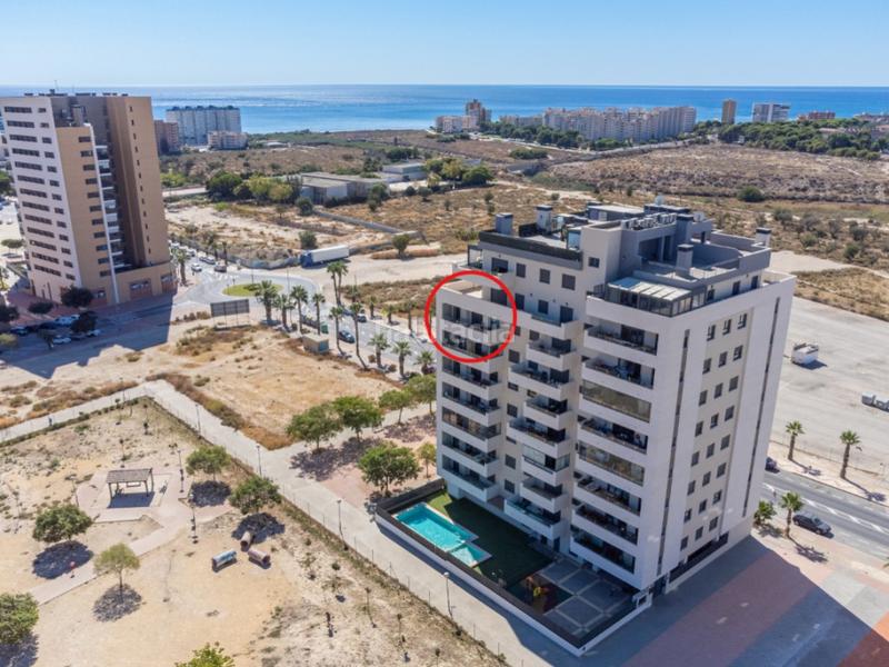 Foto d30c1ac5-c656-46da-99af-1aded834d541. Apartament amb aparcament a Campello Pueblo Campello (el)