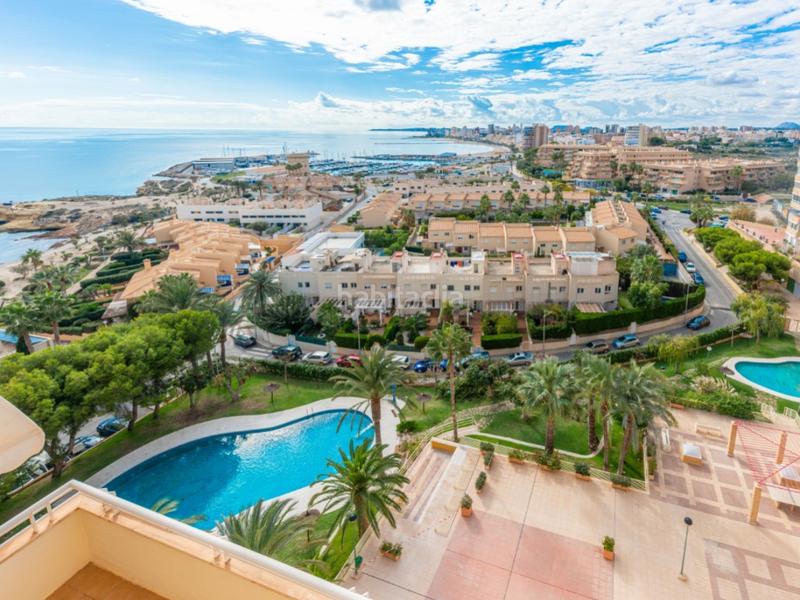 Foto b213d358-0baa-42d0-8126-e9ead39c2b00. Apartamento  3 habitaciones venta el campello en Campello (el)