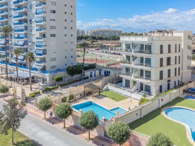 Foto c34f8135-075a-4fbe-aef6-d42917c8b1ea. Appartement dans calle de sant vicent dans Campello Playa Campello (el)