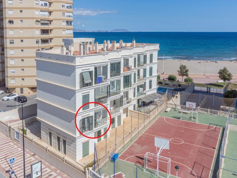Foto f1a3d9dd-916f-4cfc-b162-72031ca63321. Appartement dans calle de sant vicent dans Campello Playa Campello (el)