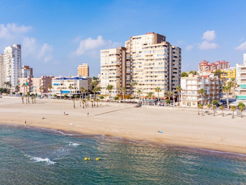 Foto 51e88682-731b-4ee8-947c-fad4815d5761. Appartement dans calle sant bartolomeu 30 dans Campello Playa Campello (el)