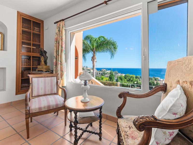 Foto 3cded4bf-6bd0-49b4-bd0a-ed8b70a098dd. Casa a calle ginebra 5 a Pueblo Español-Coveta Fumá Campello (el)