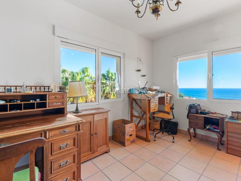 Foto 5570dd3b-473e-4788-bbff-1b5a515934c5. Casa a calle ginebra 5 a Pueblo Español-Coveta Fumá Campello (el)