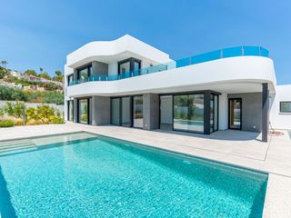 Casa  Calle benitzaina 2. Villa contemporánea de diseño con vistas al mar en moraira