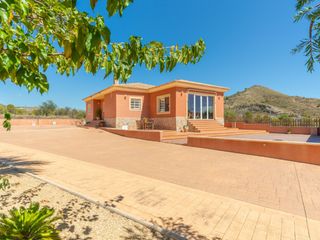 Casa  Partida pino el. Magnífica villa reformada con gran parcela en aigües