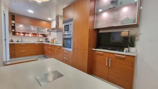 Pis a Centre. Gran pis de 130 m2 amb pati de 25 m2