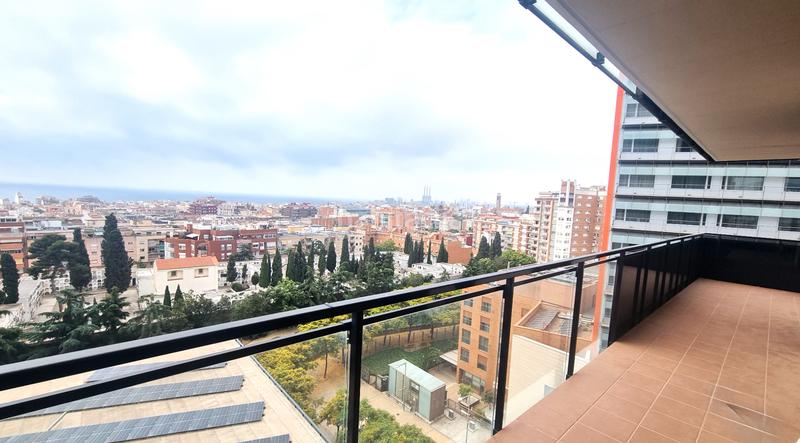 Foto c5f35a62-40c7-4276-b721-6354bacc97db. Piso pis amb vistes espectaculars en Casagemes Badalona