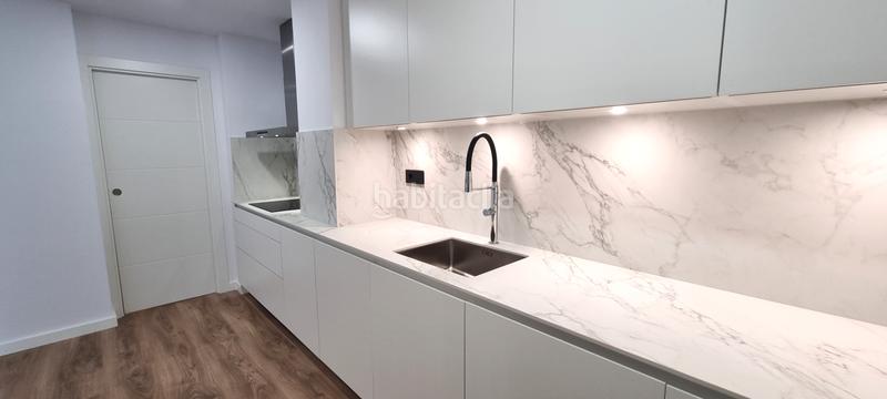 Foto c81263d5-20df-4f53-985a-0a2d016d2b74. Rent flat with heating in Centre Badalona