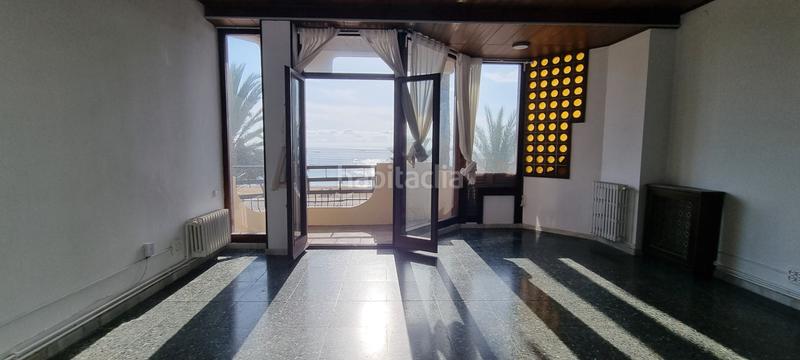 Foto 5523b9e9-054a-4aca-9ee2-08b22c7856a2. Pis amb calefacció a Centre Badalona