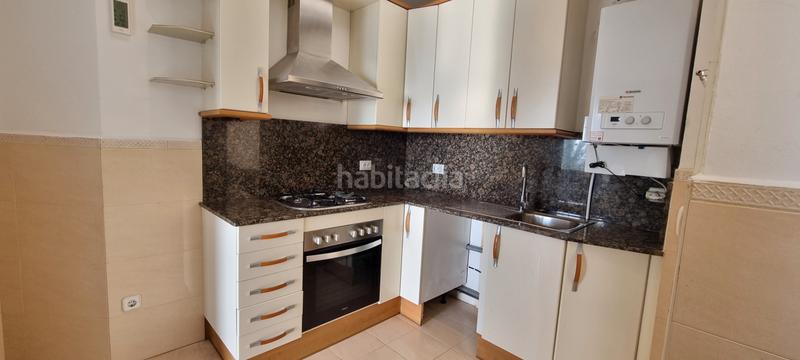 Foto ec103a59-5b34-427b-986f-18ff91a37000. Pis amb calefacció a Centre Badalona