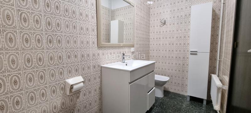 Foto f10e75f7-7521-4be5-8b30-bb6007689a9a. Pis amb calefacció a Centre Badalona