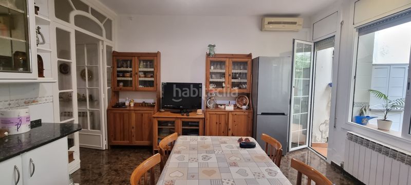 Foto d612ca2e-48f3-4b23-97ae-8ee0ffe3093c. Casa amb calefacció aparcament a Centre Badalona