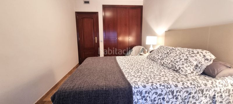 Foto 95140d81-e0bc-47fc-9bec-334b4e3e60fe. Casa amb xemeneia calefacció aparcament a Centre Badalona