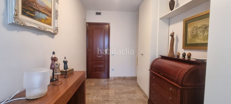 Foto c69fb0ff-9e08-4288-b3e5-65ee9da1d24c. Casa amb xemeneia calefacció aparcament a Centre Badalona