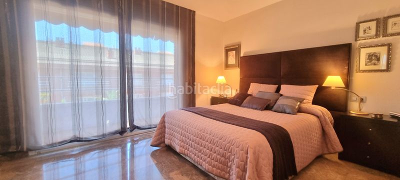 Foto f60e0e08-0c74-4182-ae84-31e160c0bbbf. Casa amb xemeneia calefacció aparcament a Centre Badalona