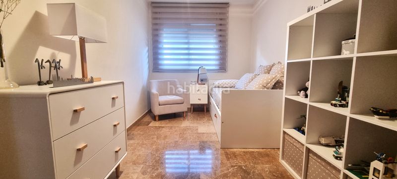 Foto f74463a9-8837-498d-b995-4befbed94de9. Casa amb xemeneia calefacció aparcament a Centre Badalona