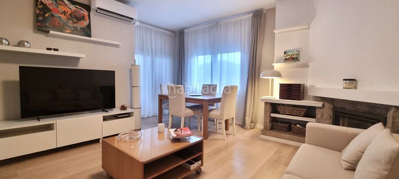 Foto 198b9c8e-7b89-4fa8-a51a-c490b5383b46. Etagenwohnung mit kamin heizung pool in Mas Ram Badalona