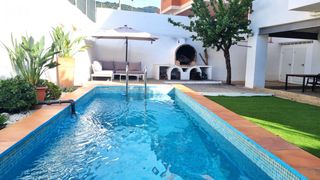 Flat  Carrer dels plàtans. Pis de 77 m² amb piscina comunitària