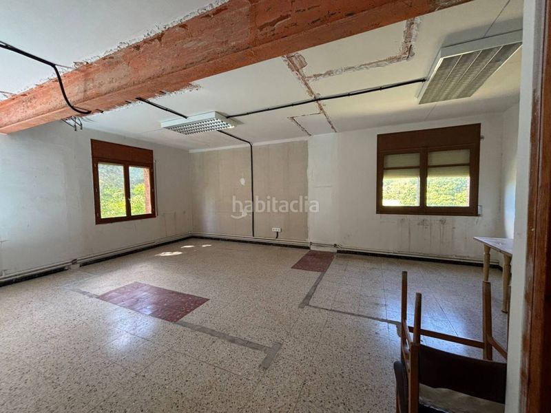 Foto c4e602fa-5015-41b3-ad55-8bf11e49f453. Casa a Llacuna (La)