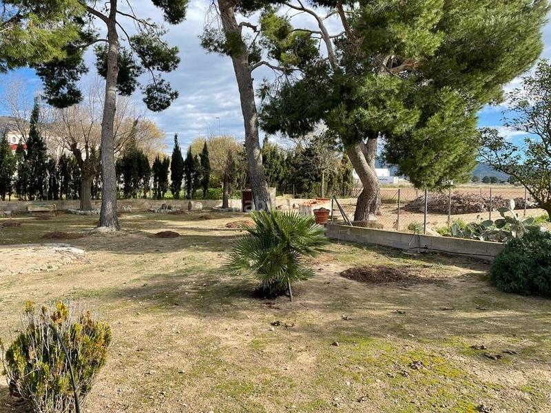 Foto dd67e5eb-53e3-4f5c-93f9-d7d47f346c2f. Casa parcela rustica junto autovia en Sax