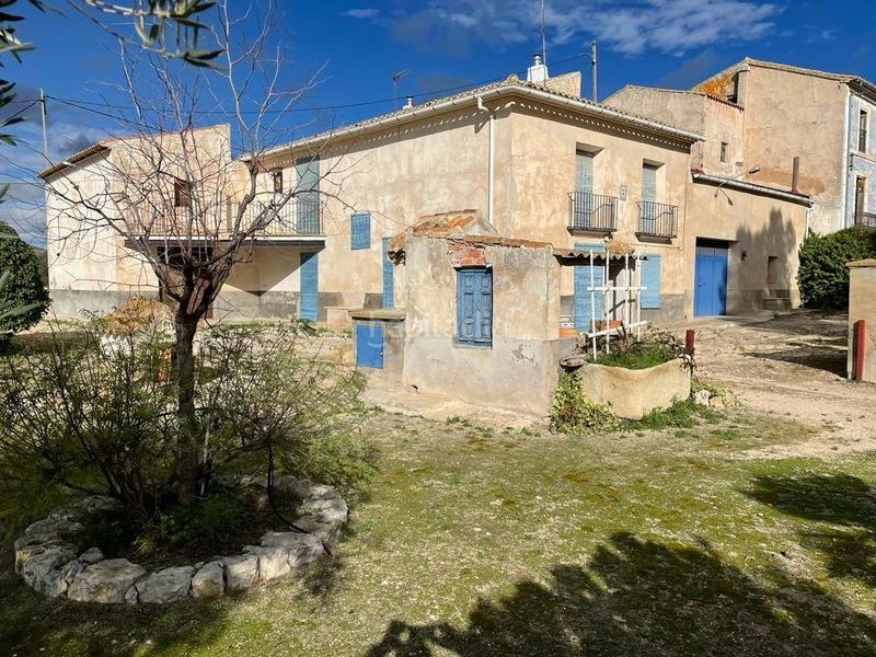 Foto faca4e33-2025-404b-94cf-ae0363213a7f. Casa parcela rustica junto autovia en Sax