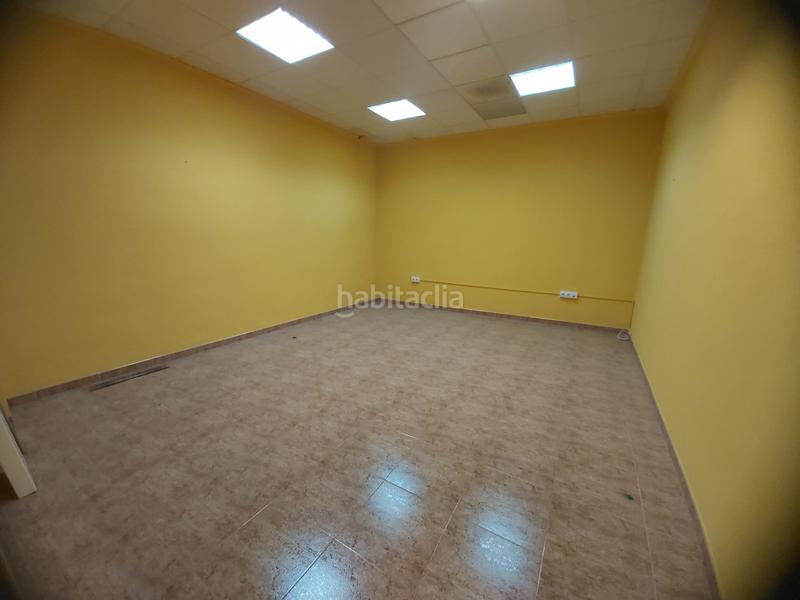Foto 8411ae51-3979-4f34-8bb2-6a56ad60f12e. Local comercial alquila o vende local comercial en Villena