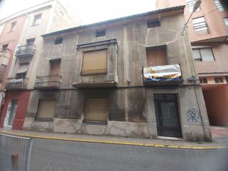 Casa  Calle trinidad. Solar para construir en el centro de villena