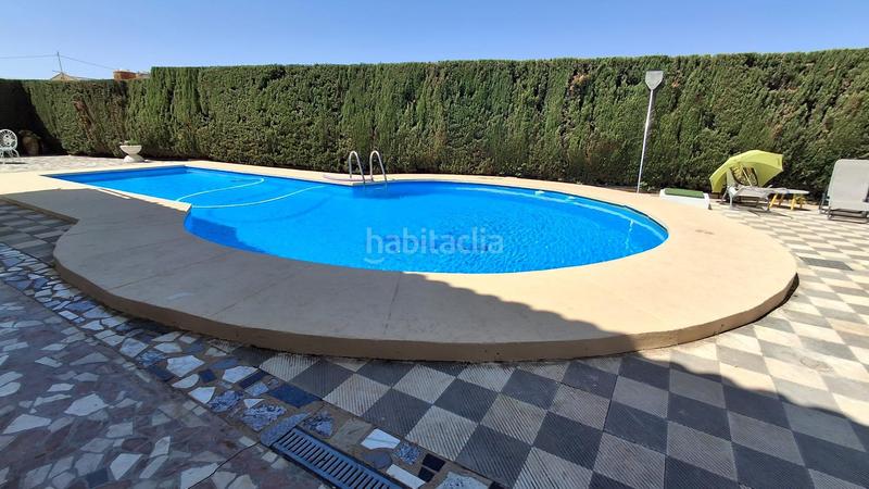 Foto 31049467-aada-4a3b-8975-a9d6cd10a6d7. Chalet avec piscine dans Las Cruces Villena