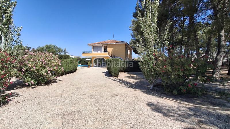 Foto cf896b58-a503-4547-92c1-bf5dbd539b00. Chalet avec piscine dans Las Cruces Villena
